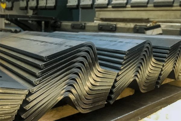 custom-metal-bending-manufacturing