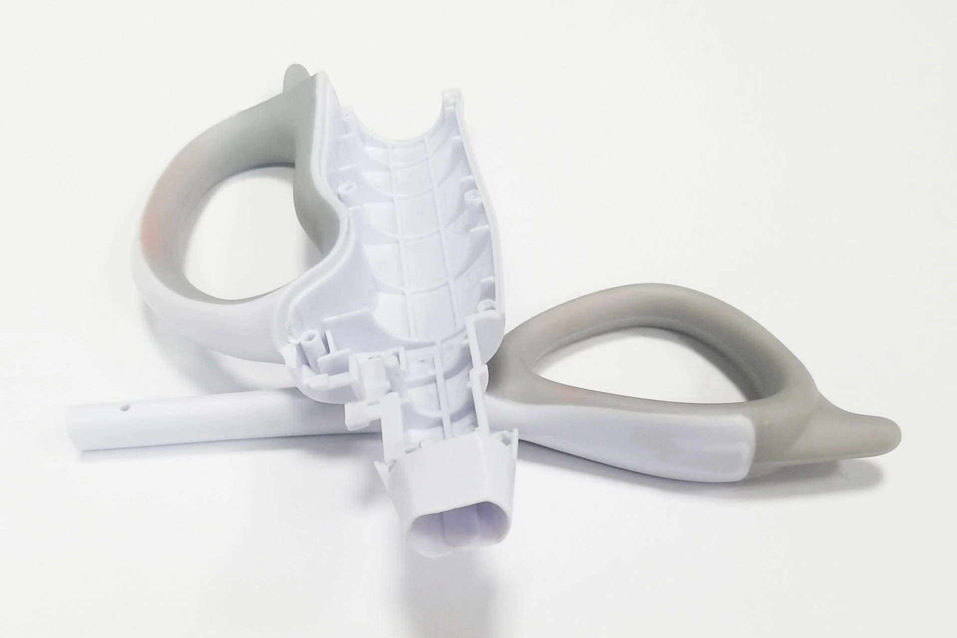 Sterile and Comfortable Handling: Overmolding in Medical Device Grips and Interfaces