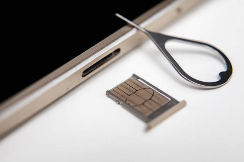 Precision and Efficiency: Producing Custom SIM Card Trays through MIM