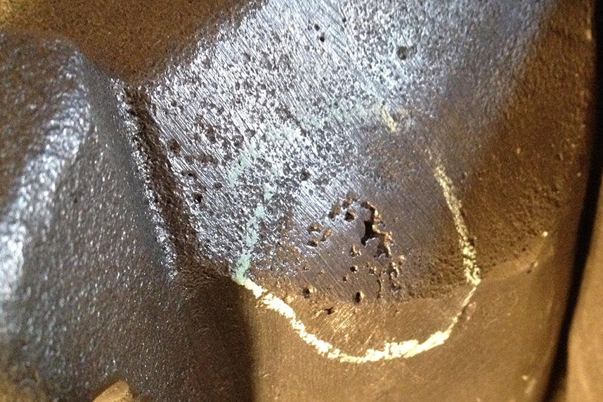 sand-casting-gas-porosity-defects