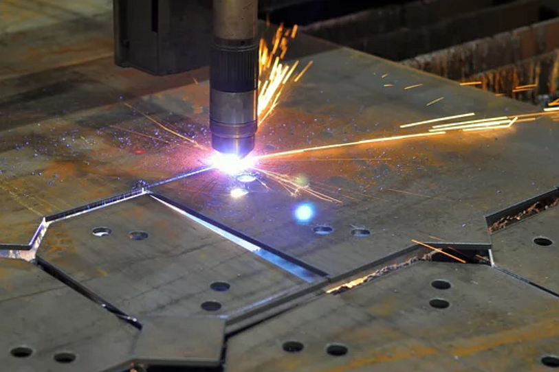 What Are The Pros And Cons of Plasma Cutting Services?